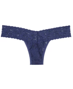 HANKY PANKY Signature Lace Women's 4911 Low Rise Thong 17 HANKY PANKY Signature Lace Women's 4911 Low Rise Thong -VINCE CAMUTO Shop 2789344 fpx